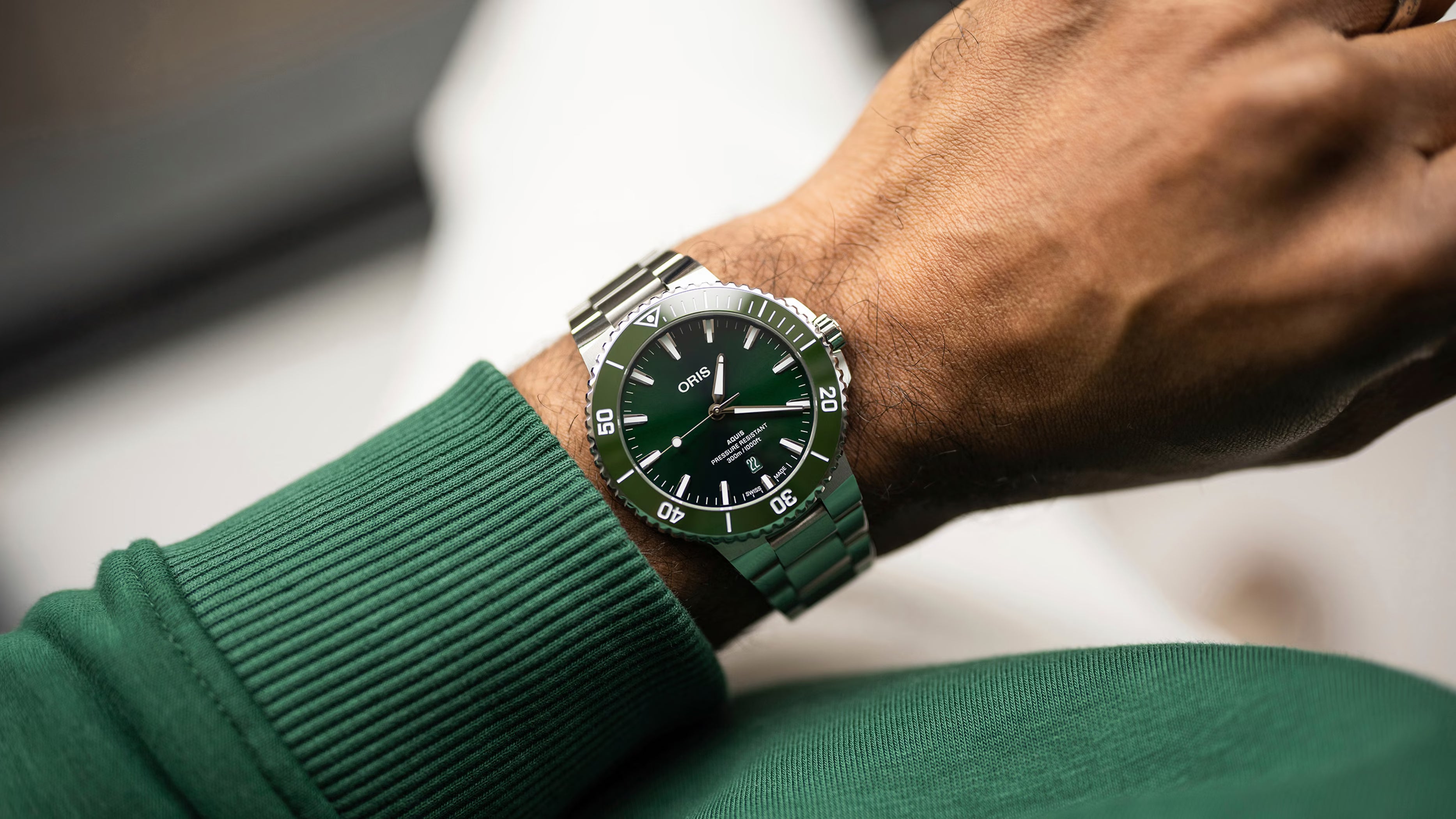 Aquis Date 43.5mm Watch