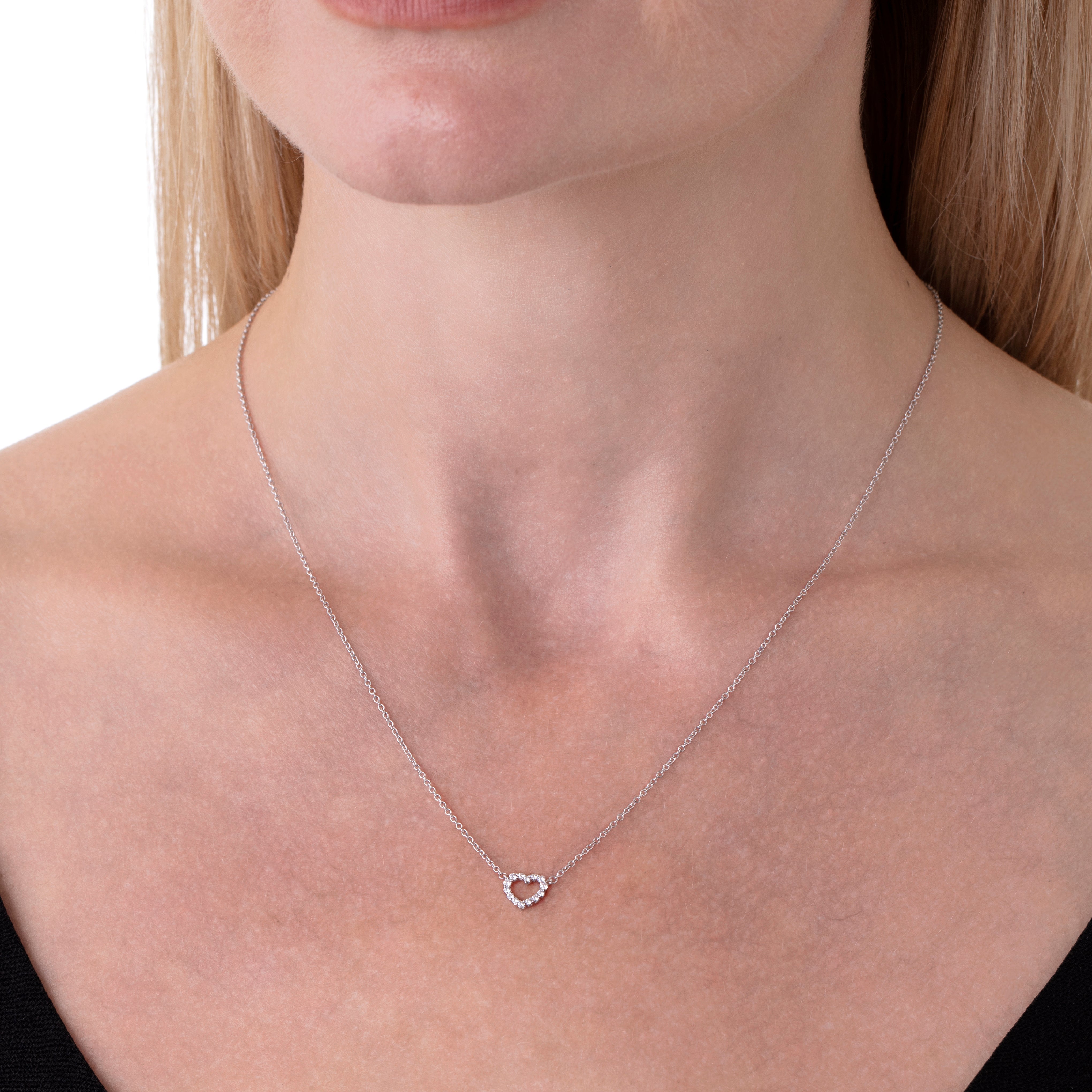 Hearts On Fire Signature Small Heart Necklace, detail view