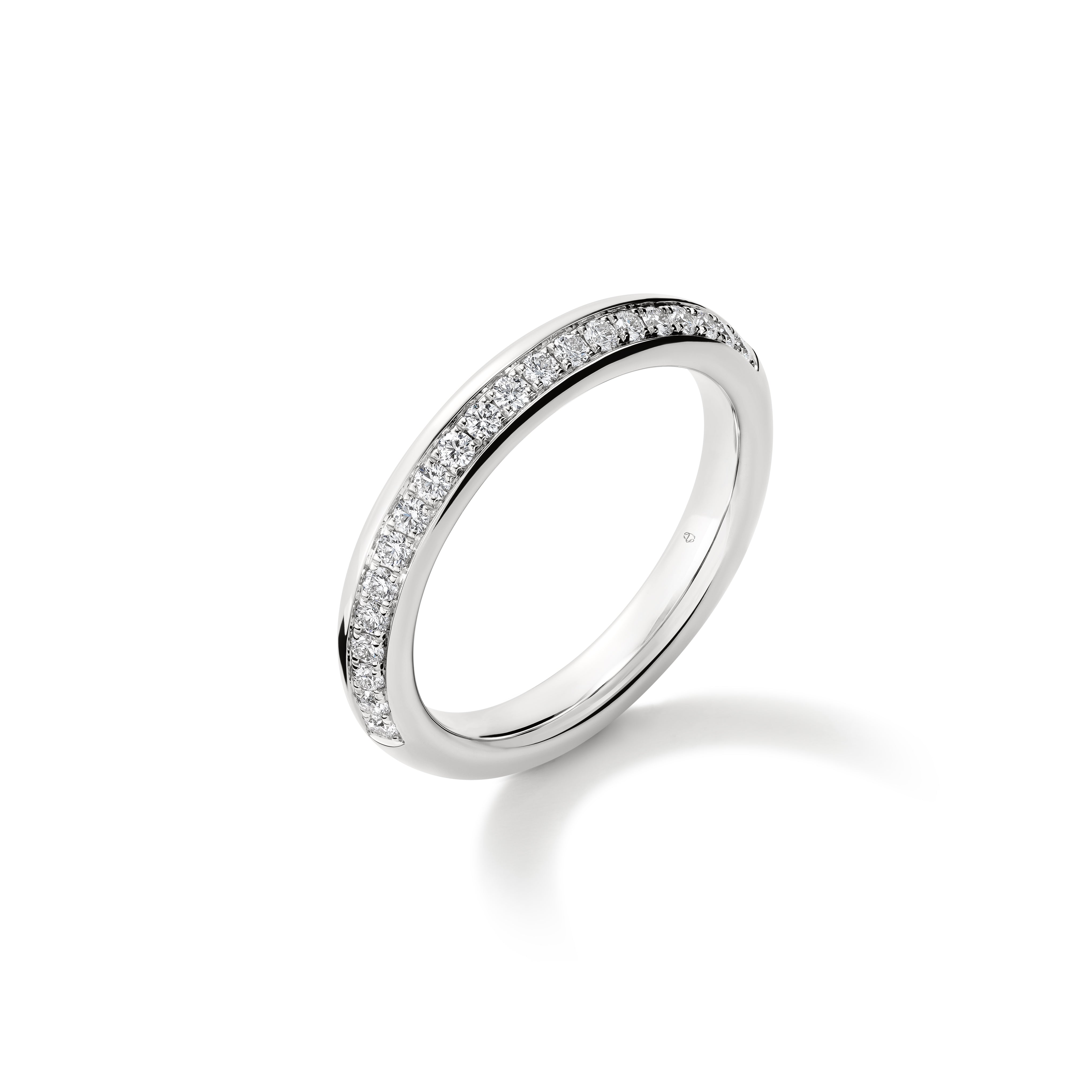 Hearts On Fire Barre Pave Band